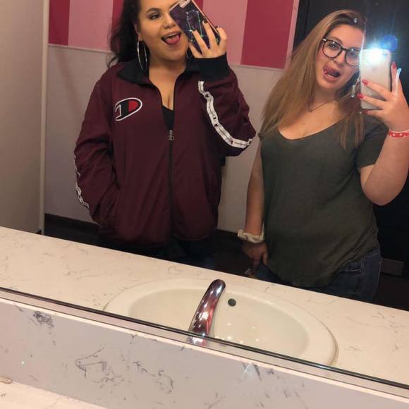 Meet your Posher, Katelynn - Picture 1 of 1